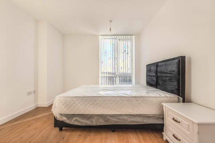 1 Bedroom Apartment To Rent In Royal Winchester House, Bracknell, RG12