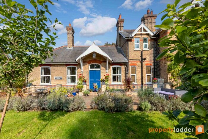 4 Bedroom Semi-Detached House For Sale In Station Road, Coltishall, Norwich, NR12