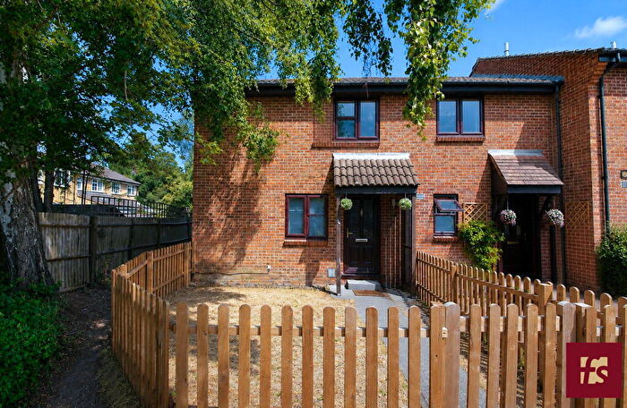 1 Bedroom Terraced House To Rent In Chisbury Close, Bracknell, RG12