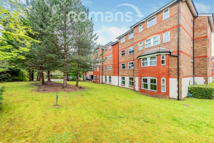 2 Bedroom Flat To Rent In Wingate Court, GU11