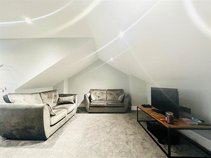 2 Bedroom Apartment To Rent In Loughborough Road, West Bridgford, Nottingham, NG2