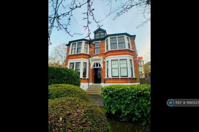 2 Bedroom Flat To Rent In East Dulwich, London, SE22