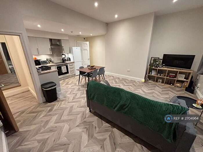 1 Bedroom Flat To Rent In Otley Road, Leeds, LS16