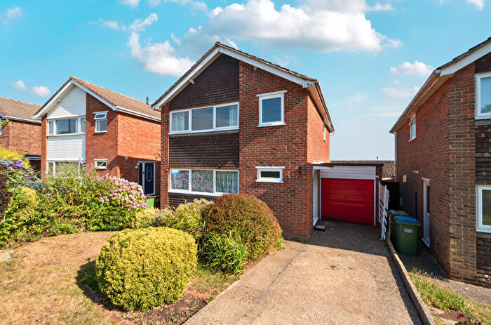 4 Bedroom Detached House For Sale In Inverness Avenue, Fareham, Hampshire, PO15