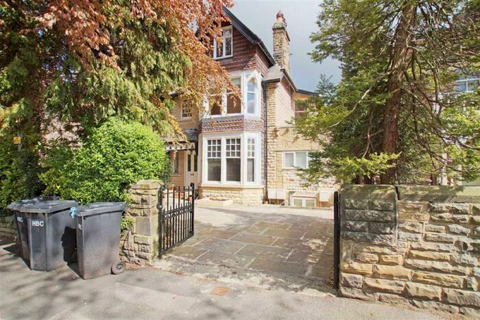 2 Bedroom Apartment To Rent In Grove Road, Harrogate, North Yorkshire, HG1