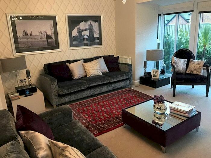 4 Bedroom Town House To Rent In Wall Close, Lawley, Telford TF4