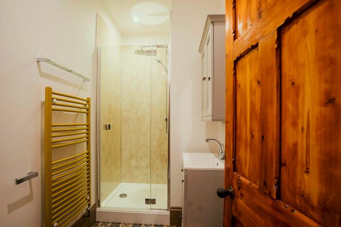 2 Bedroom Flat To Rent In Forest Road, Loughborough, LE11
