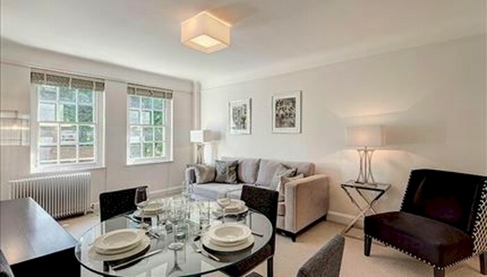 2 Bedroom Flat To Rent In South Kensington, Chelsea, SW3