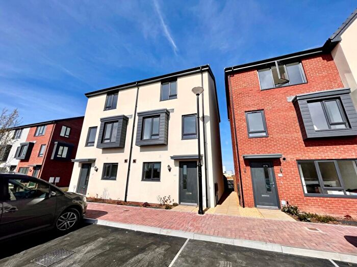 4 Bedroom House To Rent In Ffordd Darwin, CF63