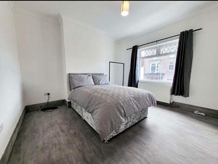 3 Bedroom Terraced House For Sale In Rhyddings Park Road, Brynmill, Swansea, SA2