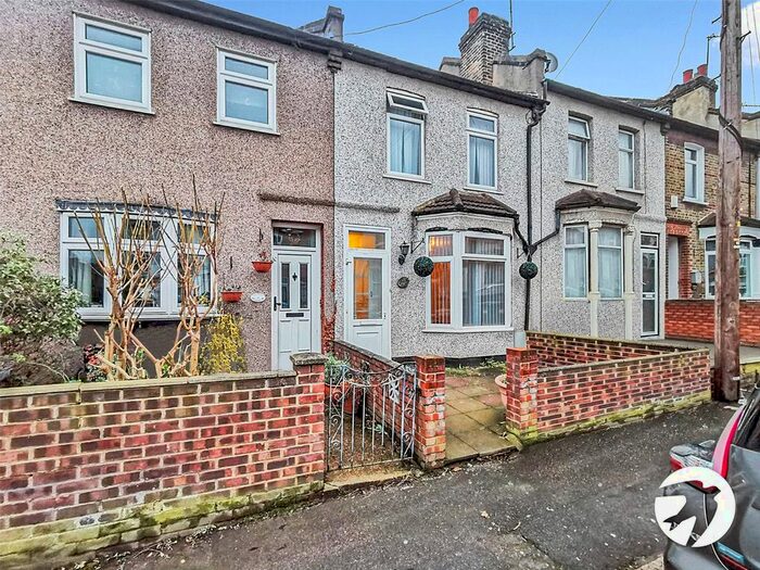 3 Bedroom Terraced House To Rent In Maximfeldt Road, Erith, DA8