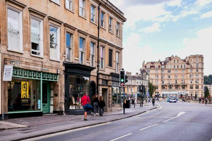 3 Bedroom Flat To Rent In Pierrepont Street, Bath, BA1