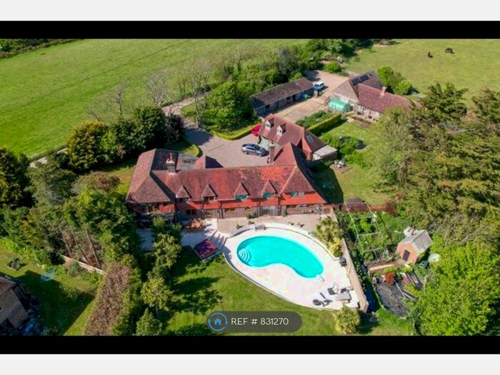 5 Bedroom Semi-Detached House To Rent In Old Willingdon Road, East Sussex, BN20