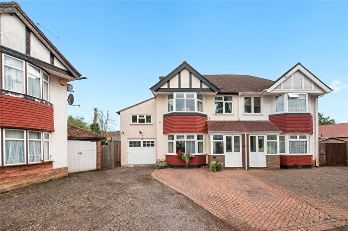 4 Bedroom Detached House For Sale In Drayton Gardens, West Drayton, UB7