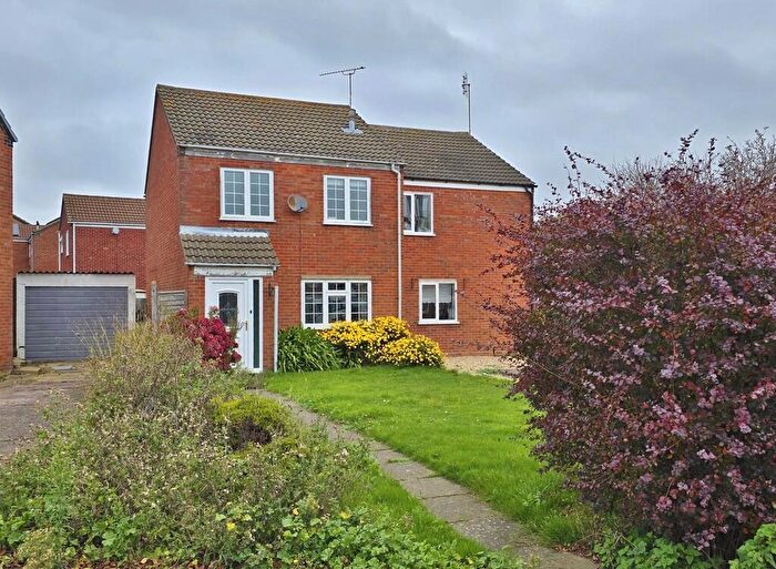 3 Bedroom Semi-Detached House For Sale In Langstons, Trimley St. Mary, IP11