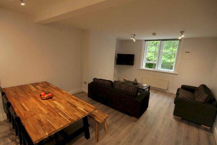 6 Bedroom Apartment To Rent In Huntsmoor House, Spital Tongues, NE2