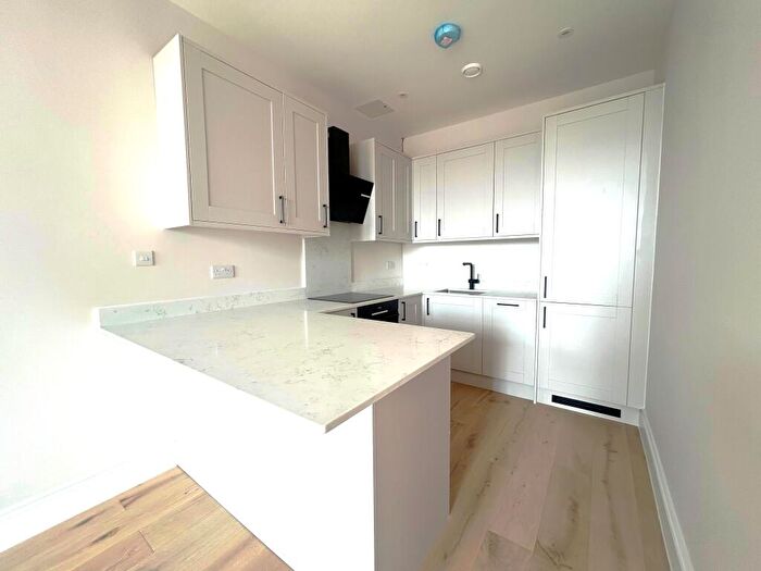 2 Bedroom Apartment To Rent In Station Road, Letchworth, SG6