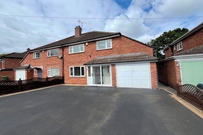3 Bedroom Property To Rent In Neville Road, Solihull, B90