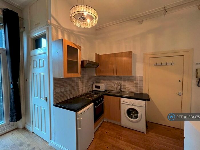 Studio To Rent In Kilburn, London, NW6