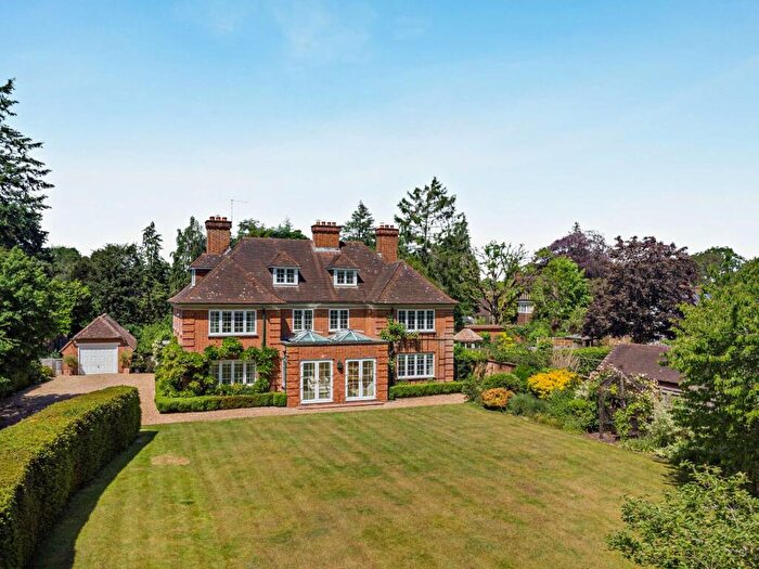 6 Bedroom Detached House For Sale In Greenhill Road, Farnham, Surrey, GU9