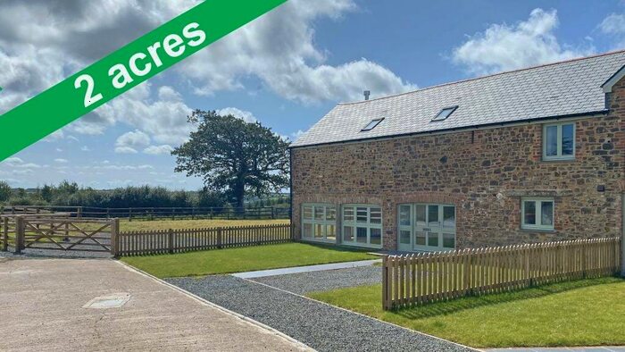 3 Bedroom Semi-Detached House For Sale In The Cart House, Tredown Barns, Holsworthy, EX22