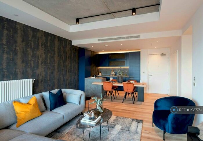 2 Bedroom Flat To Rent In Good Luck Hope, London, E14