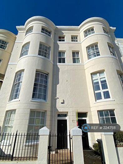 1 Bedroom Flat To Rent In Promenade House, Worthing, BN11