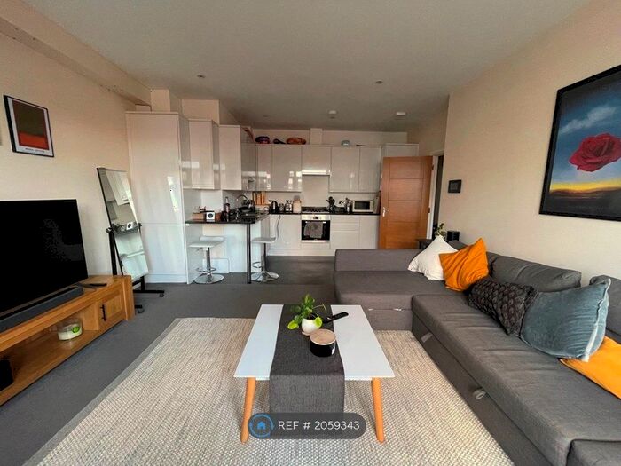 1 Bedroom Flat To Rent In Durham Road, Raynes Park, SW20