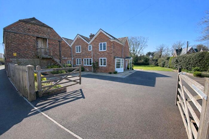 5 Bedroom Detached House For Sale In Coach Barn Lane, Hailsham, East Sussex, BN27