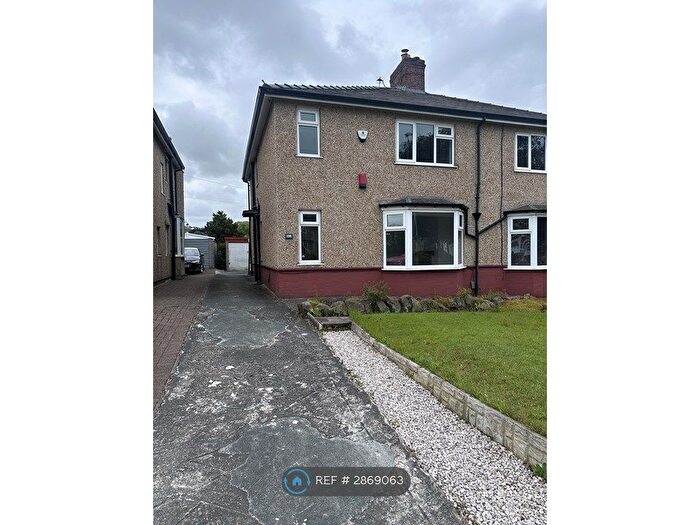 3 Bedroom Semi-Detached House To Rent In Preston Old Road, Blackburn, BB2
