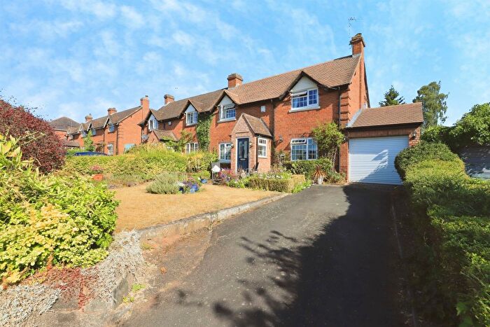 3 Bedroom Semi-Detached House For Sale In Fairfield Lane, Kidderminster, DY11