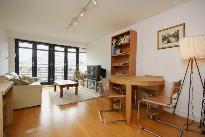 1 Bedroom Apartment To Rent In Turnmill Street, EC1M