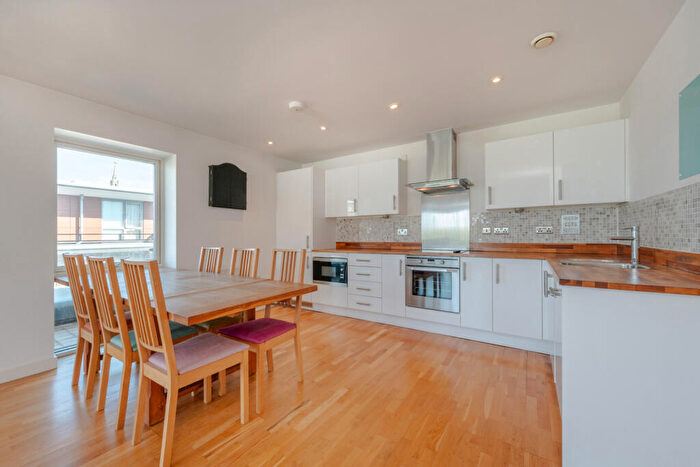 2 Bedroom Flat For Sale In Eyot House, Sun Passage, SE16