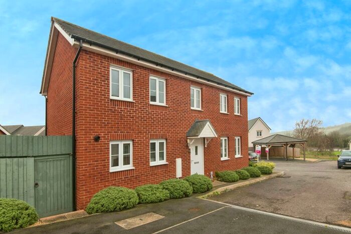 4 Bedroom Detached House For Sale In Charter Road, Axminster, EX13