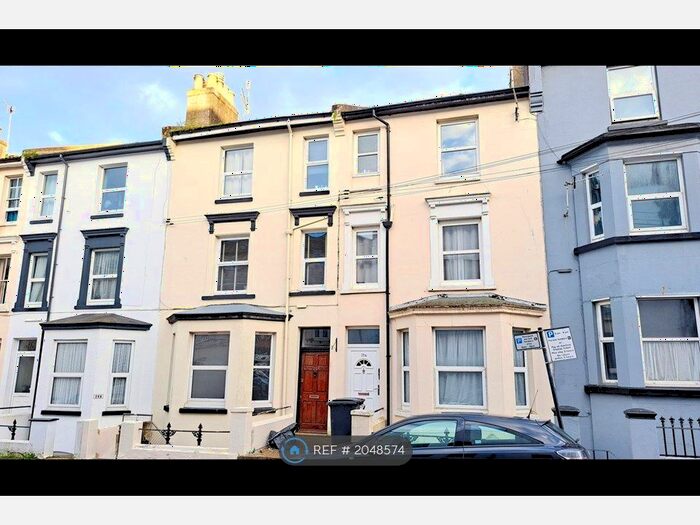 2 Bedroom Maisonette To Rent In Earl Street, Hastings, TN34