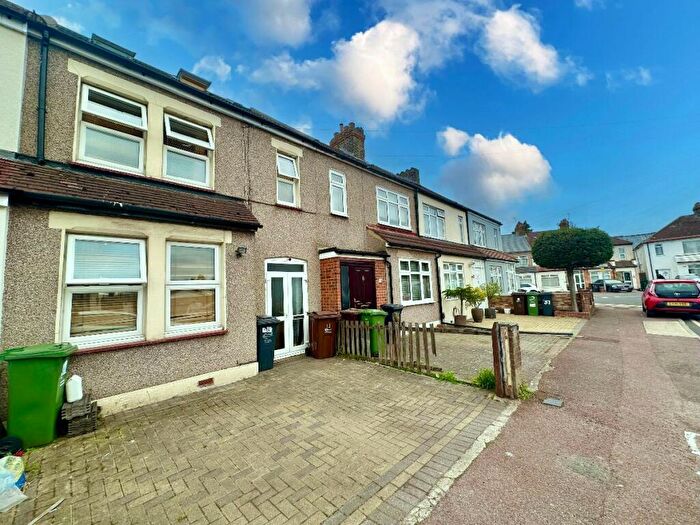 4 Bedroom Terraced House For Sale In Craven Gardens, Barking, IG11