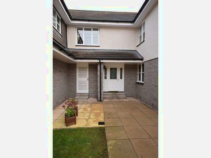 3 Bedroom Flat To Rent In Windsor Gardens, Auchterarder, PH3