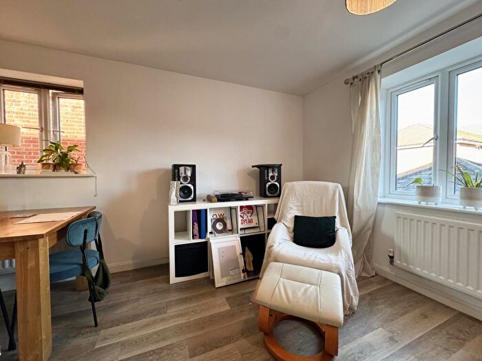 2 Bedroom Apartment To Rent In Cavendish Drive, Locks Heath, SO31
