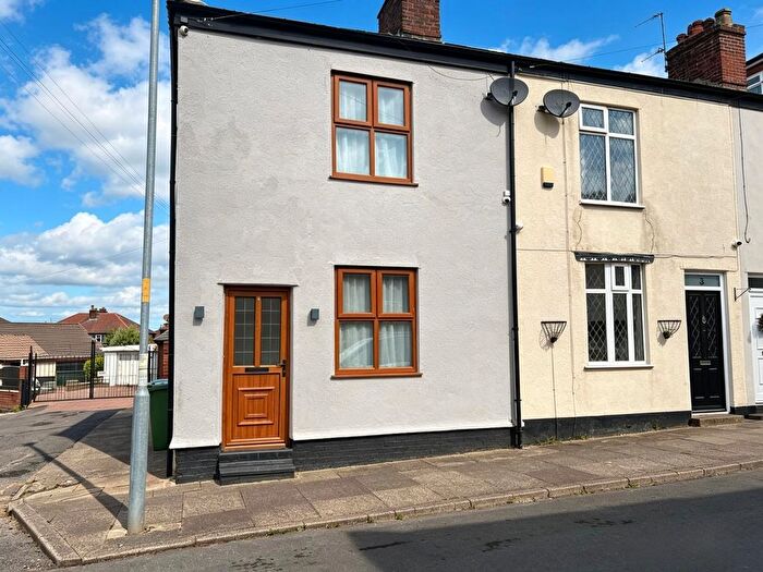 2 Bedroom End Terrace House For Sale In Enfield Street, Hyde, SK14