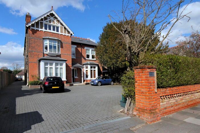 2 Bedroom Flat To Rent In Montpelier Avenue, London, W5