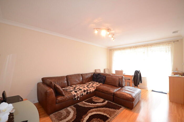 2 Bedroom Bungalow To Rent In St. Johns Drive, Windsor, SL4