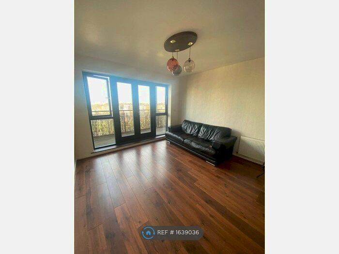 2 Bedroom Flat To Rent In Waterstone Way, Greenhithe, DA9