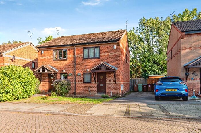 2 Bedroom Semi-Detached House For Sale In Newcastle Farm Drive, Nottingham, NG8