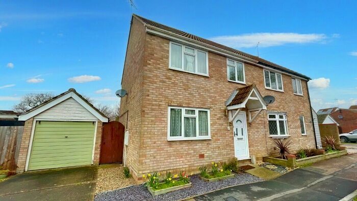 3 Bedroom Semi-Detached House To Rent In Mede Way, CO7