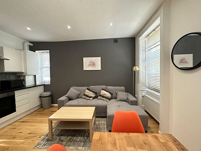 1 Bedroom Maisonette To Rent In Maple Street, Fitzrovia, London, W1T