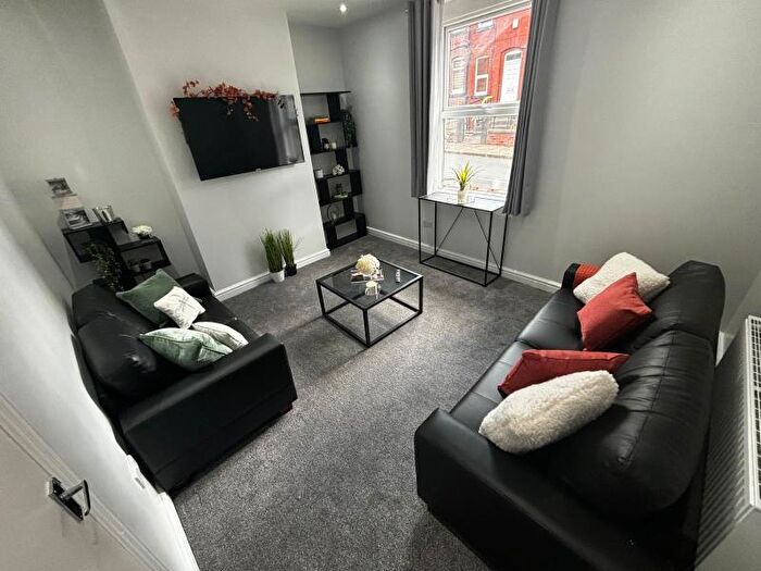 4 Bedroom Terraced House To Rent In Granby Place, LS6