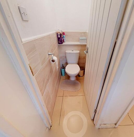 3 Bedroom Property To Rent In Shepherds Bush Green, London, W12