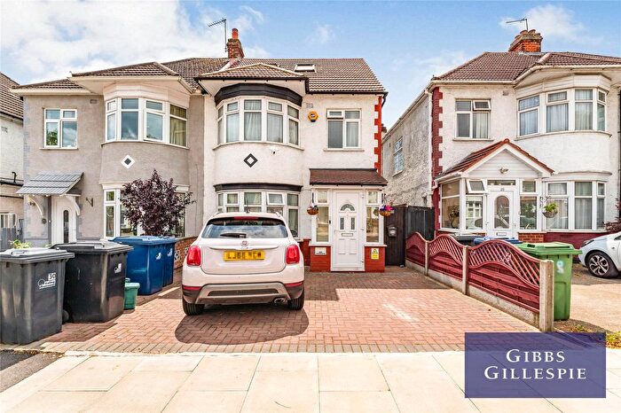 5 Bedroom Semi-detached House To Rent In Uneeda Drive, Greenford, UB6