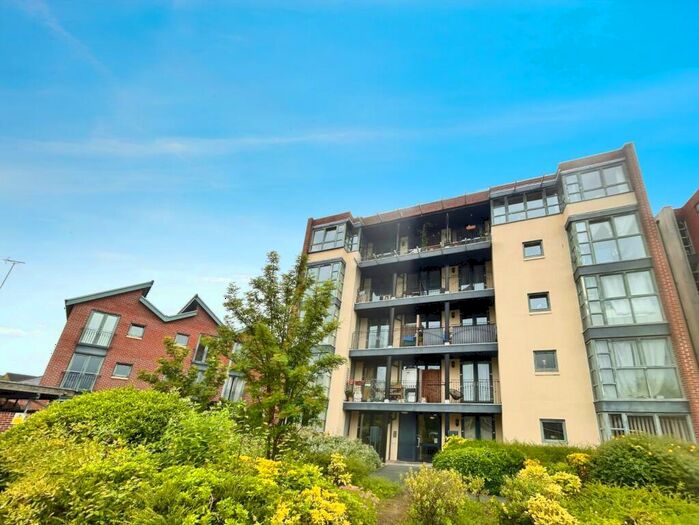 1 Bedroom Flat To Rent In Fallowfield, Manchester, M14