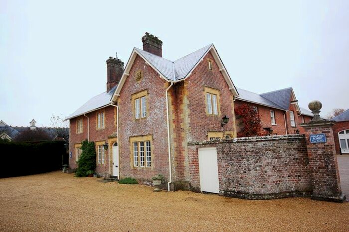 2 Bedroom Property For Sale In The Stables, Walpole Court, Puddletown, DT2